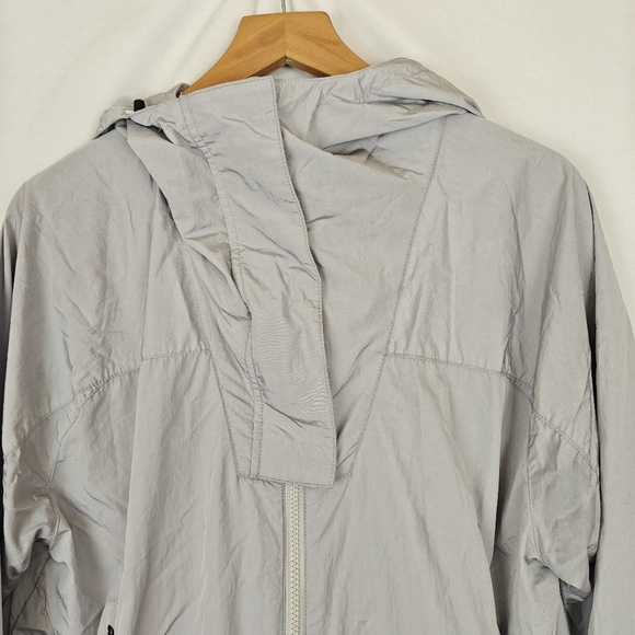 VARLEY TERRACE Hooded Windbreaker Jacket Metallic Ash Grey Long Sleeve Small - Picture 9 of 16